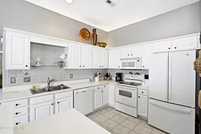 8855 Radcliff Drive NW #13d, Calabash, NC 28467 - Photo 3