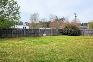 102 Borough Nest Dr, Swansboro, NC 28584 - Photo 25
