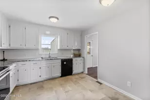 830 Indian Springs Rd, Mount Olive, NC 28365 - Photo 9