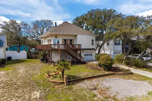 217 NE 61st St, Oak Island, NC 28465 - Photo 7