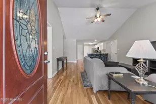 106 Walnut Ave, Hamlet, NC 28345 - Photo 3