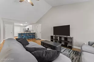 106 Walnut Ave, Hamlet, NC 28345 - Photo 7