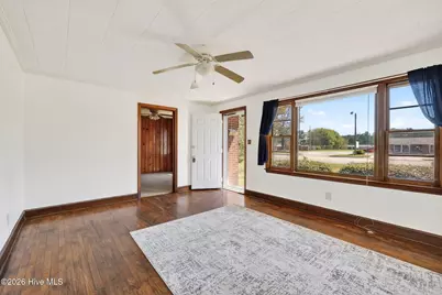 1020 S Pollock Street, Selma, NC 27576 - Photo 7