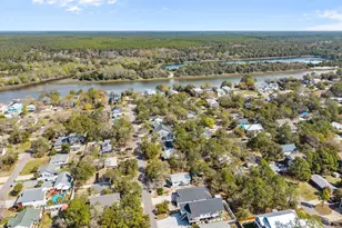 152 NW 10th St, Oak Island, NC 28465 - Photo 9