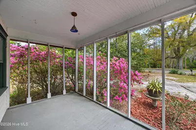 2240 W Lake Shore Drive, Wilmington, NC 28401 - Photo 9