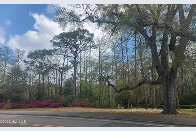 2240 W Lake Shore Drive, Wilmington, NC 28401 - Photo 11
