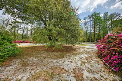 2240 W Lake Shore Drive, Wilmington, NC 28401 - Photo 5