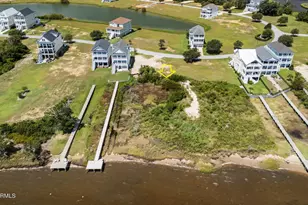 719 Cannonsgate Dr, Newport, NC 28570 - Photo 1