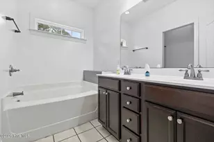 321 Holly Grove Ct W, Jacksonville, NC 28540 - Photo 17