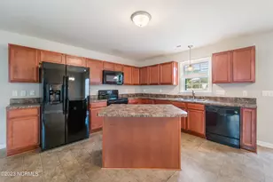 4008 W.T. Whitehead Dr, Jacksonville, NC 28546 - Photo 7