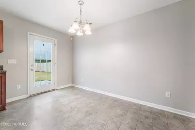 4008 W T Whitehead Drive, Jacksonville, NC 28546 - Photo 5
