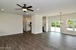 141 Laura Dr, New Bern, NC 28562 - Photo 9