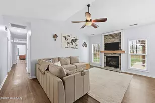 115 Grosbeak Ct, Aberdeen, NC 28315 - Photo 7