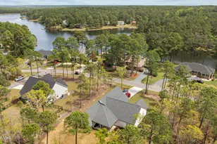 30220 W Lake Dr, Wagram, NC 28396 - Photo 7