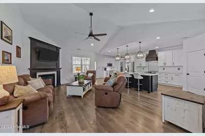 30220 W Lake Drive, Wagram, NC 28396 - Photo 11