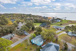 109 River Dr, Southport, NC 28461 - Photo 3