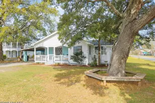 109 River Dr, Southport, NC 28461 - Photo 1