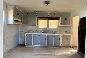 122 E Main St, Eureka, NC 27830 - Photo 9