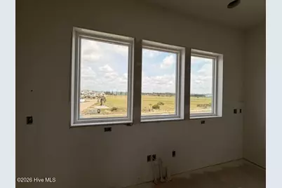 543 Ocean Boulevard W, Holden Beach, NC 28462 - Photo 5
