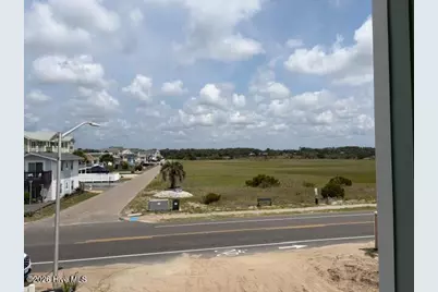 543 Ocean Boulevard W, Holden Beach, NC 28462 - Photo 11