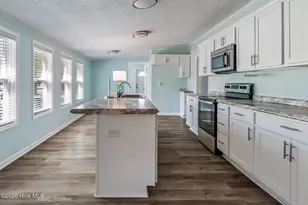 2070 Helmsman Dr SW, Supply, NC 28462 - Photo 7