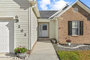 202 Brunswick Dr, Jacksonville, NC 28546 - Photo 5