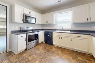 308 Parkton Dr, Richlands, NC 28574 - Photo 15