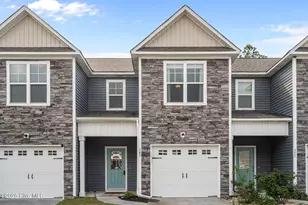 349 S Stingray Ln, Sneads Ferry, NC 28460 - Photo 1