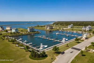 703 Cannonsgate Drive, Newport, NC 28570 - Photo 31