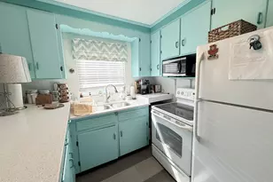 124 Bayshore Dr, Cape Carteret, NC 28584 - Photo 5