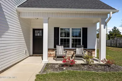 321 Windmill Light Way, Sneads Ferry, NC 28460 - Photo 5