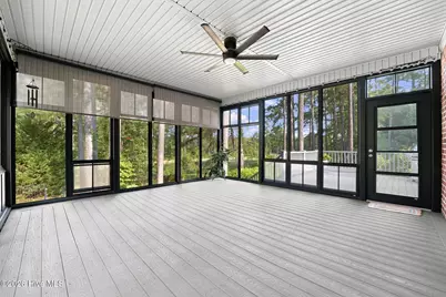 30180 E Lake Road, Wagram, NC 28396 - Photo 13