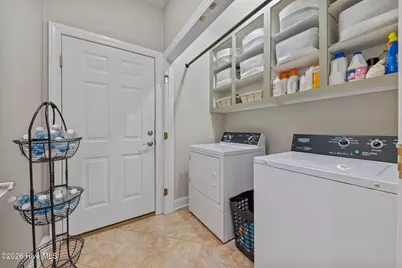 30180 E Lake Road, Wagram, NC 28396 - Photo 17