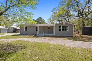 393 Old Vanceboro Rd, New Bern, NC 28560 - Photo 1