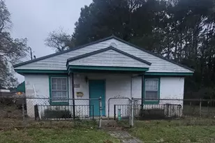 236 Wayne Ave, Goldsboro, NC 27530 - Photo 1