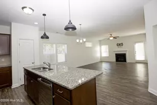 3025 Dana Ln, Aberdeen, NC 28315 - Photo 5