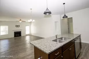 3025 Dana Ln, Aberdeen, NC 28315 - Photo 9