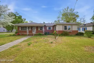 206 Hiland Park Ave, Hertford, NC 27944 - Photo 1
