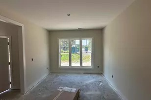 201 Spring Meadows Dr, Aberdeen, NC 28315 - Photo 7