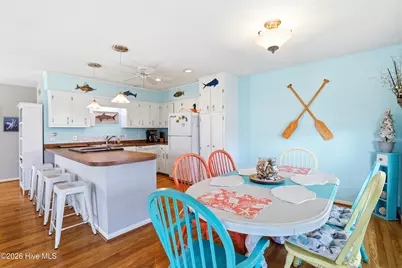 315 Brunswick Avenue W, Holden Beach, NC 28462 - Photo 11