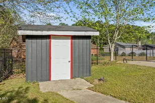 705 Clarence Ct, Goldsboro, NC 27530 - Photo 7