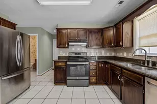 1017 N Cmns Dr, Jacksonville, NC 28546 - Photo 9