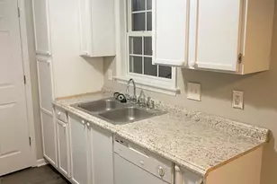 135 Settlers Cir, Jacksonville, NC 28546 - Photo 5