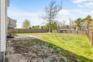 221 Holly Grove Ct E, Jacksonville, NC 28540 - Photo 11