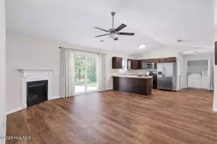 105 Clymer Ct, Hubert, NC 28539 - Photo 5