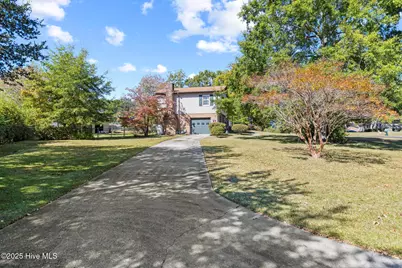 508 University Drive, Jacksonville, NC 28546 - Photo 5