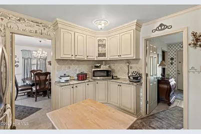 508 University Drive, Jacksonville, NC 28546 - Photo 17