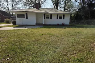 604 Hines Ave, Kinston, NC 28504 - Photo 1