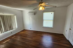 322 W Columbus St, Whiteville, NC 28472 - Photo 3