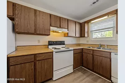 208 Yaupon Drive, Jacksonville, NC 28546 - Photo 11